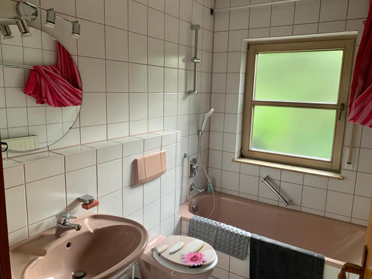 Einladendes Appartement Im Gruenen Fuer 2 Personen Ostrach Exterior foto